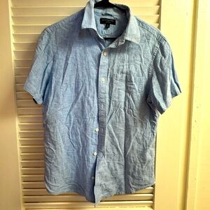 Men’s chambray button down t shirt from Banana Republic.